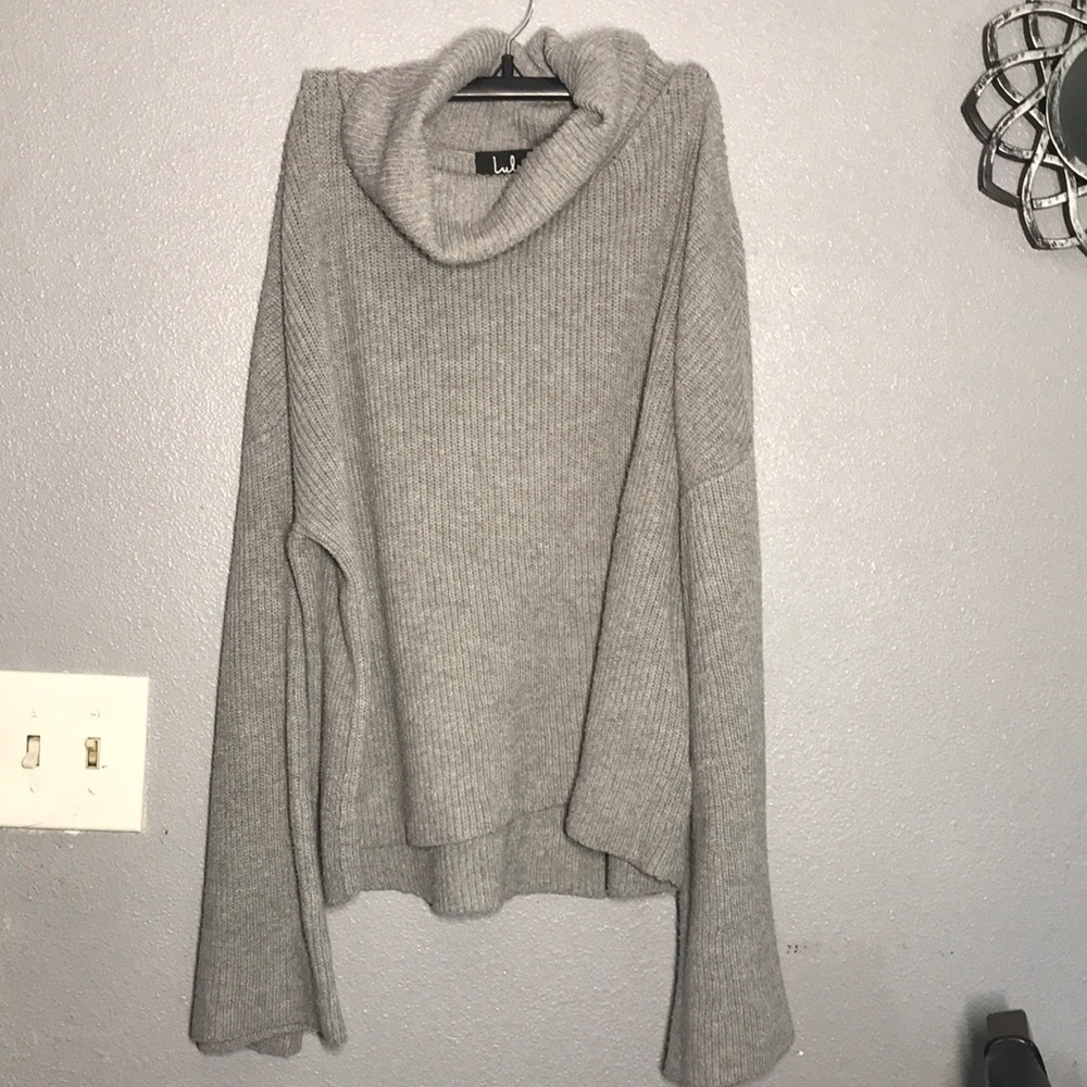 Lulus Grew Turtle Neck Sweater Size M